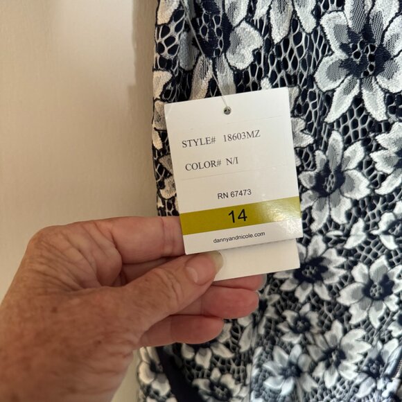 Danny & Nicole Womens Blue Lace Dress With Lining Size 14 NWT Sleeveless‎ sheer - Picture 16 of 16